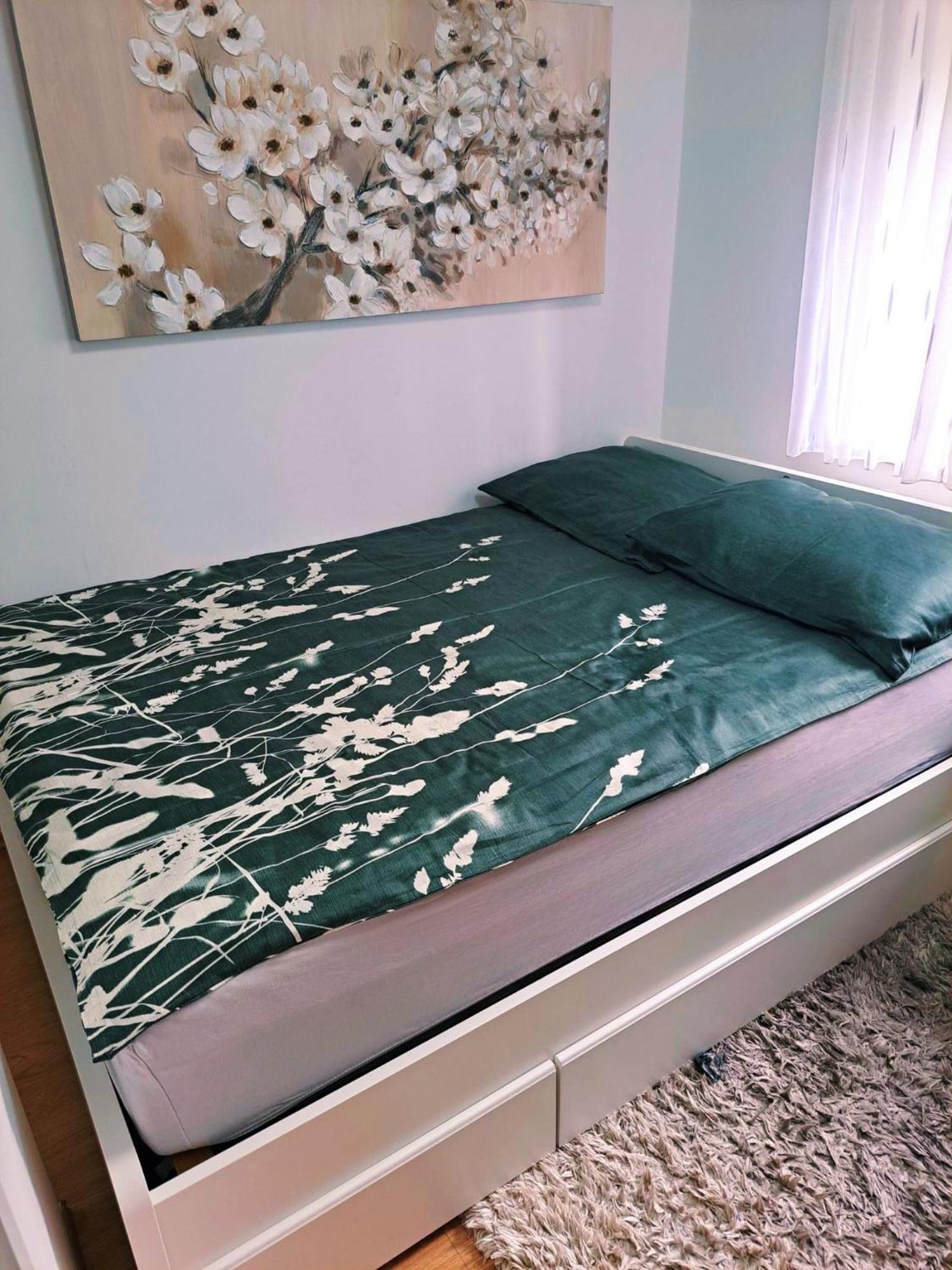 Cresnar Apartment *